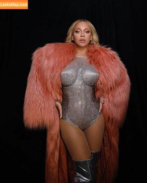 Beyonce photo #0352