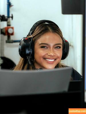 Bianca Bustamante photo #0140