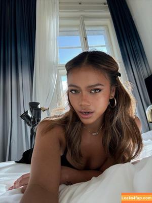 Bianca Bustamante photo #0157