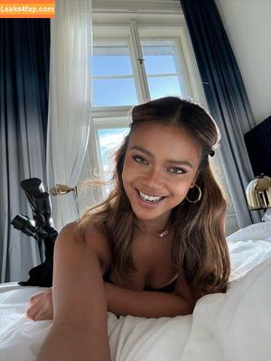 Bianca Bustamante photo #0158