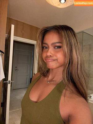 Bianca Bustamante photo #0163