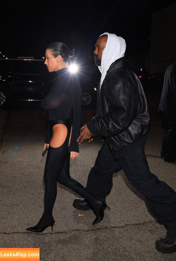 Bianca Censori / bianca.censori_official / biancacensori_official слитое фото фото #0213