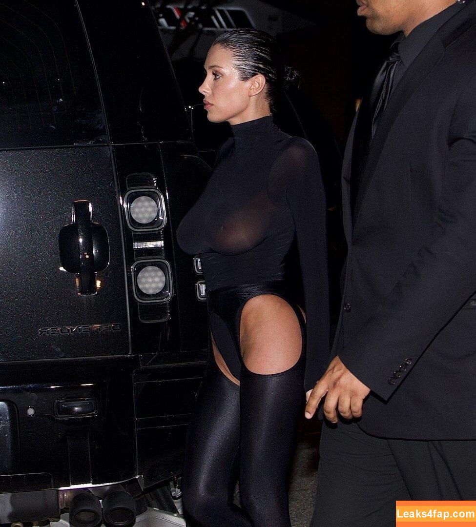 Bianca Censori / bianca.censori_official / biancacensori_official слитое фото фото #0219