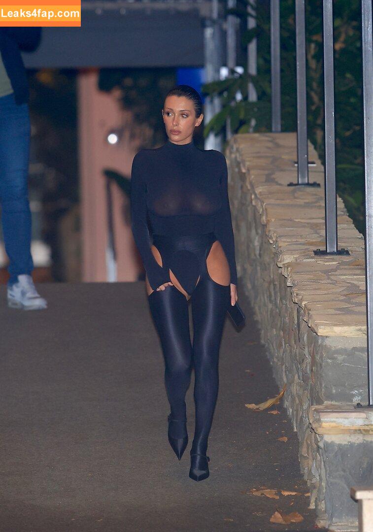 Bianca Censori / bianca.censori_official / biancacensori_official слитое фото фото #0224