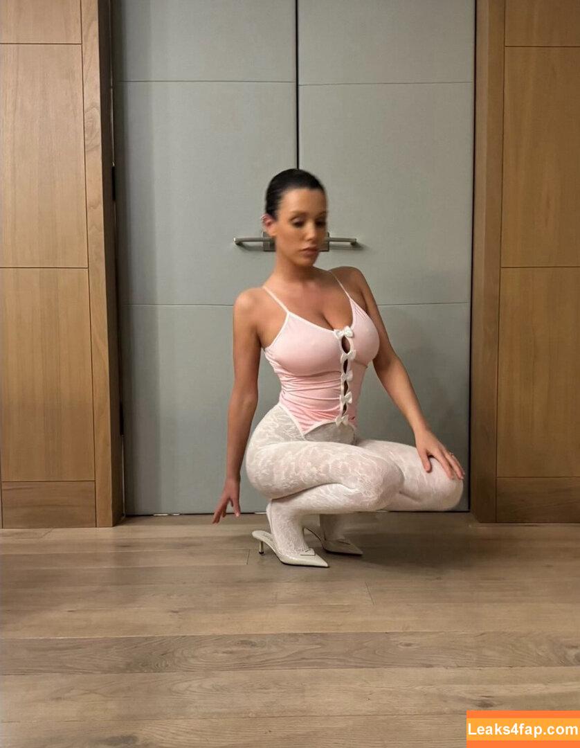 Bianca Censori / bianca.censori_official / biancacensori_official слитое фото фото #0229