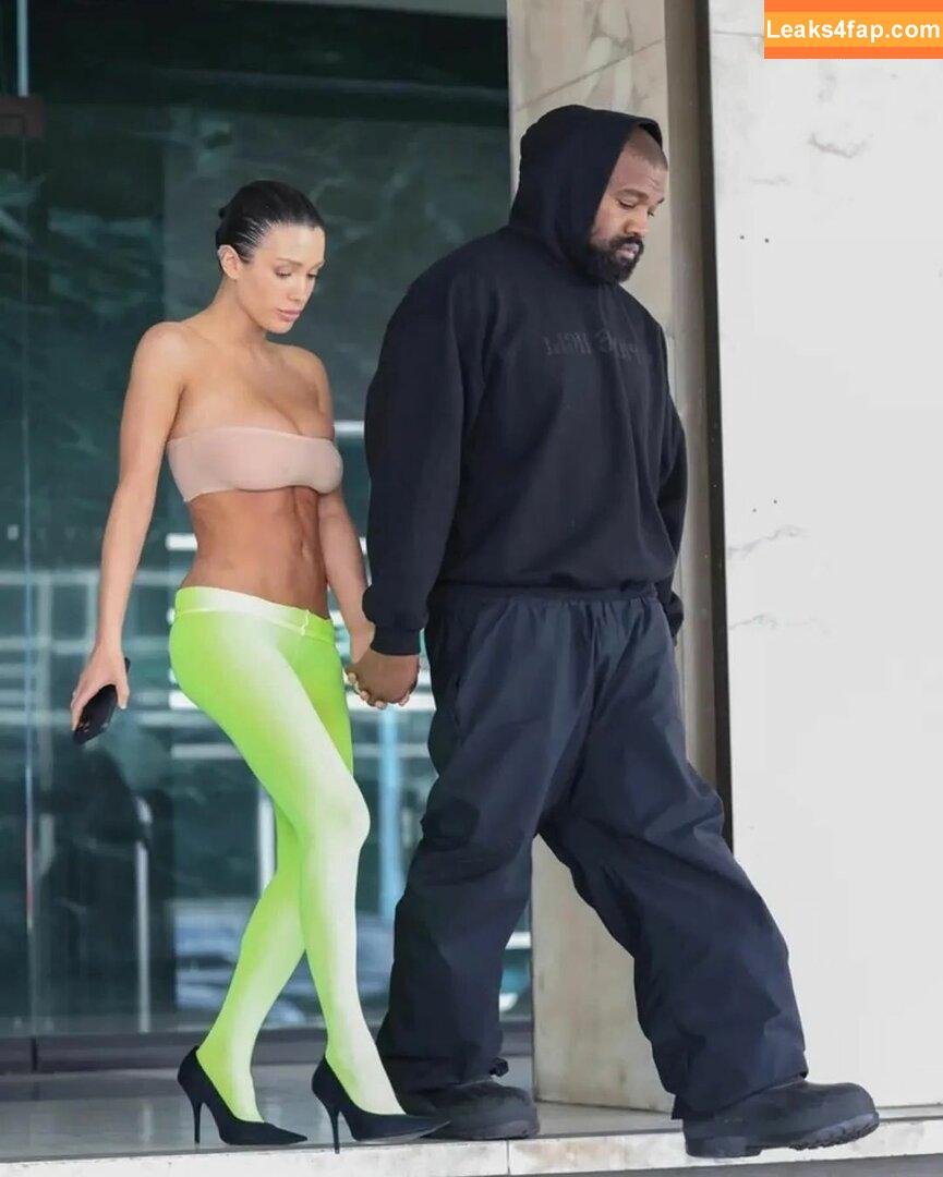 Bianca Censori / bianca.censori_official / biancacensori_official слитое фото фото #0253