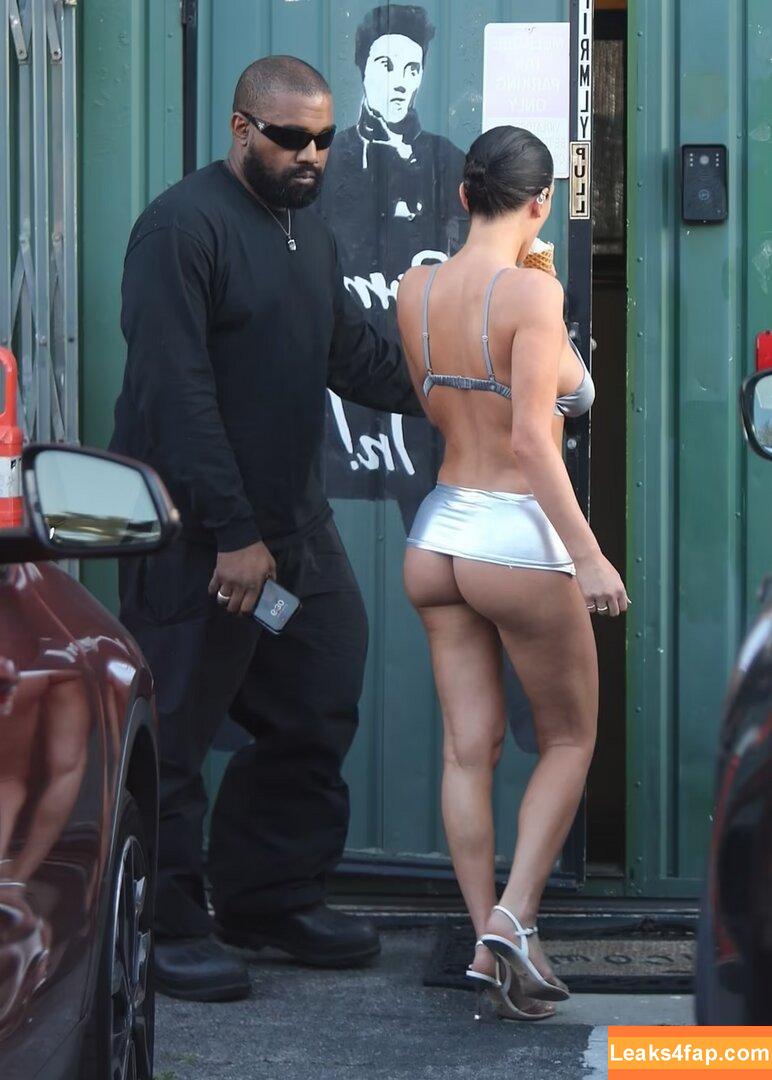 Bianca Censori / bianca.censori_official / biancacensori_official слитое фото фото #0266