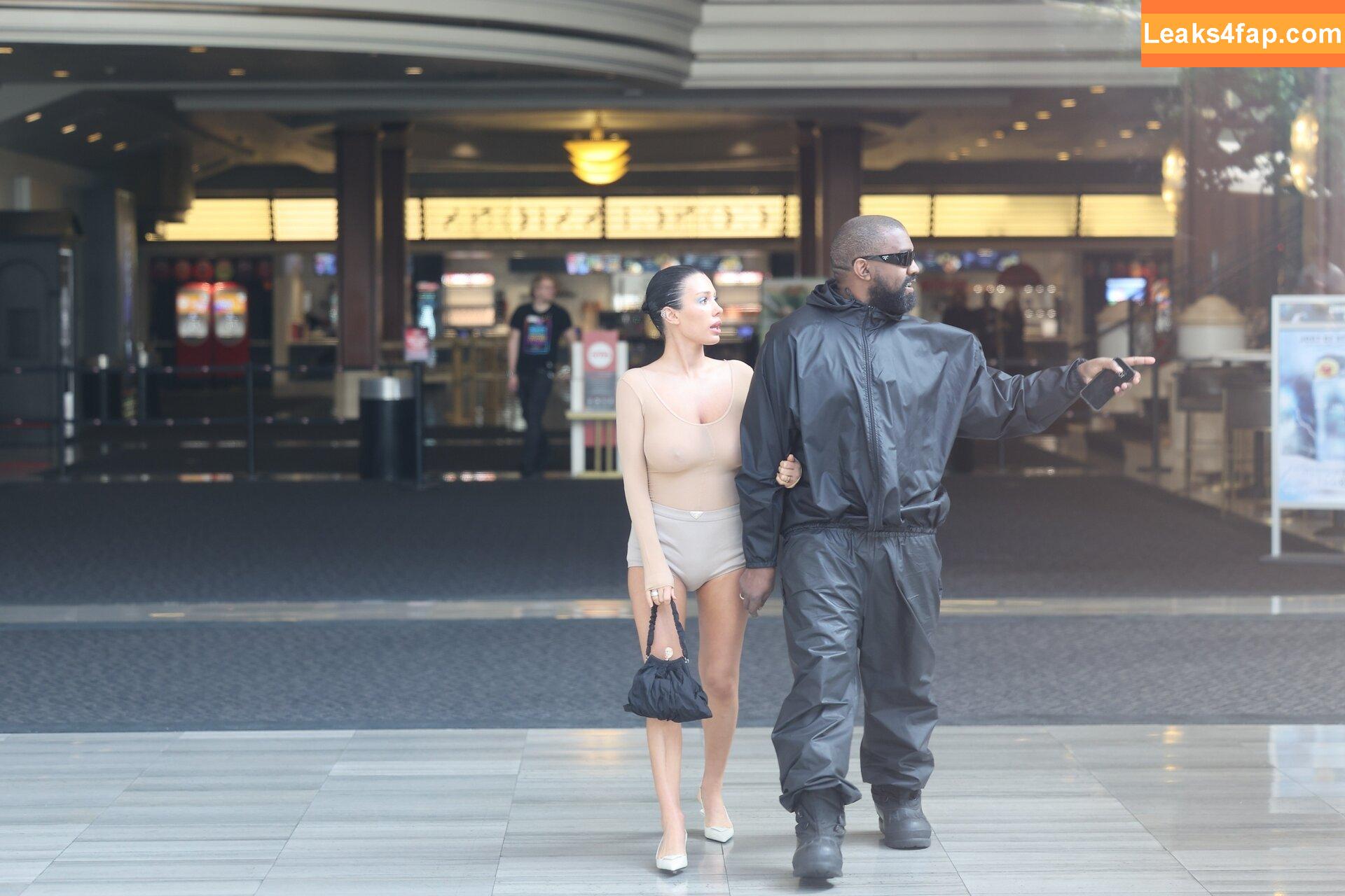 Bianca Censori / bianca.censori_official / biancacensori_official слитое фото фото #0275