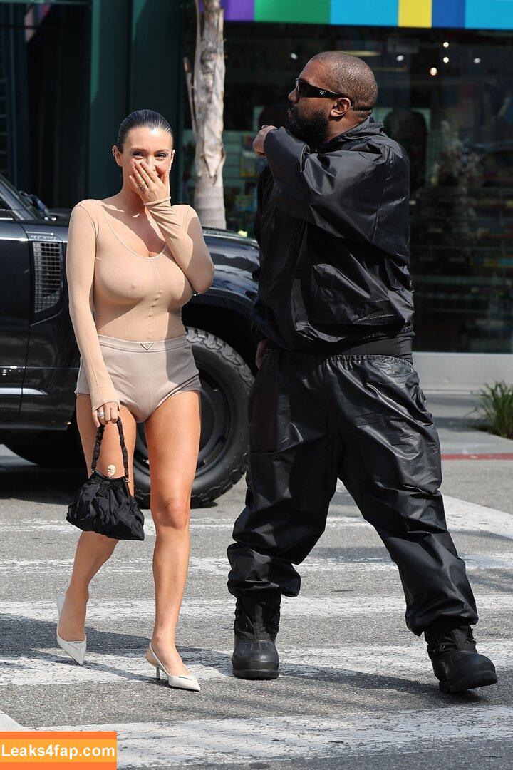 Bianca Censori / bianca.censori_official / biancacensori_official слитое фото фото #0284