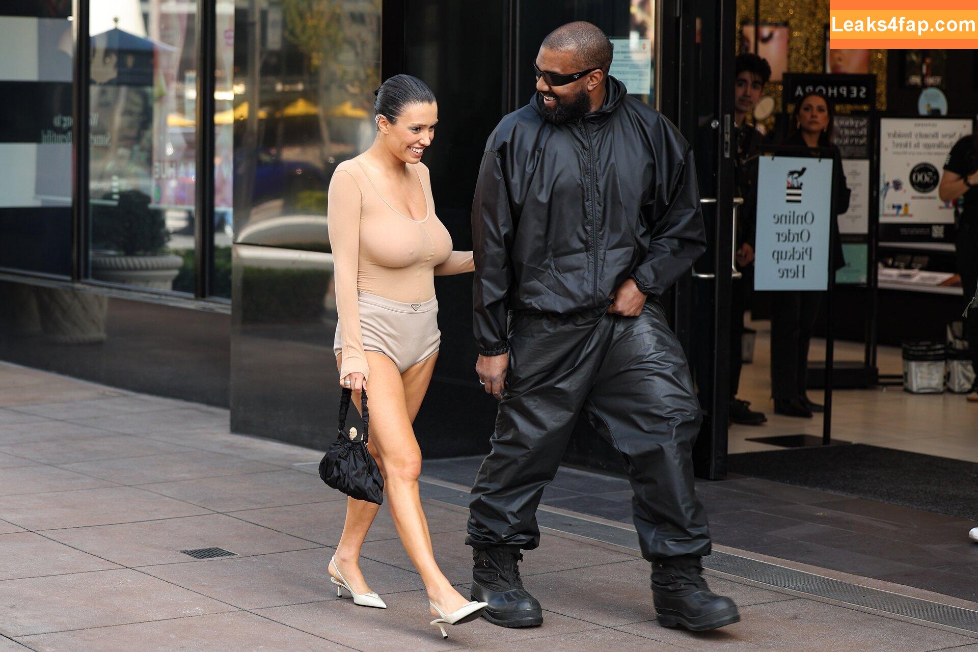 Bianca Censori / bianca.censori_official / biancacensori_official слитое фото фото #0294