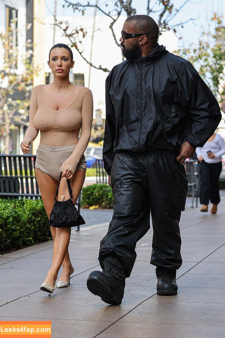 Bianca Censori / bianca.censori_official / biancacensori_official слитое фото фото #0307