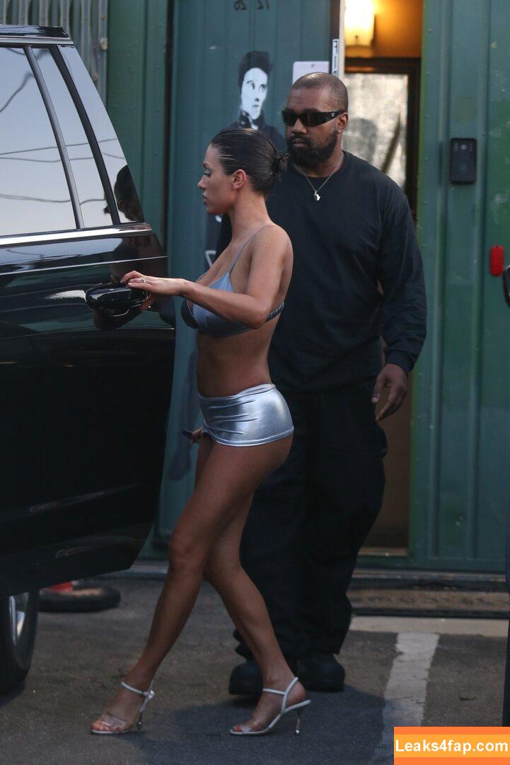 Bianca Censori / bianca.censori_official / biancacensori_official слитое фото фото #0353