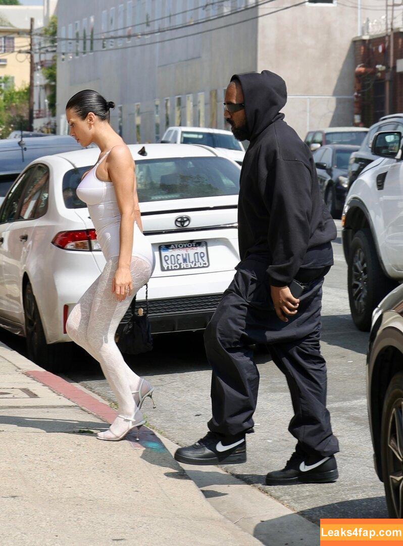 Bianca Censori / bianca.censori_official / biancacensori_official слитое фото фото #0366