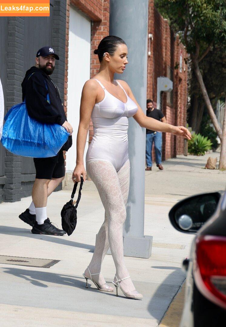 Bianca Censori / bianca.censori_official / biancacensori_official слитое фото фото #0367