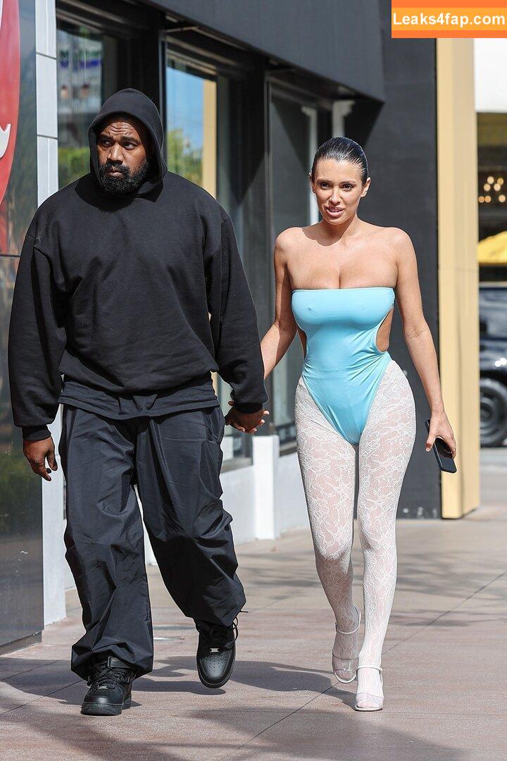 Bianca Censori / bianca.censori_official / biancacensori_official слитое фото фото #0369