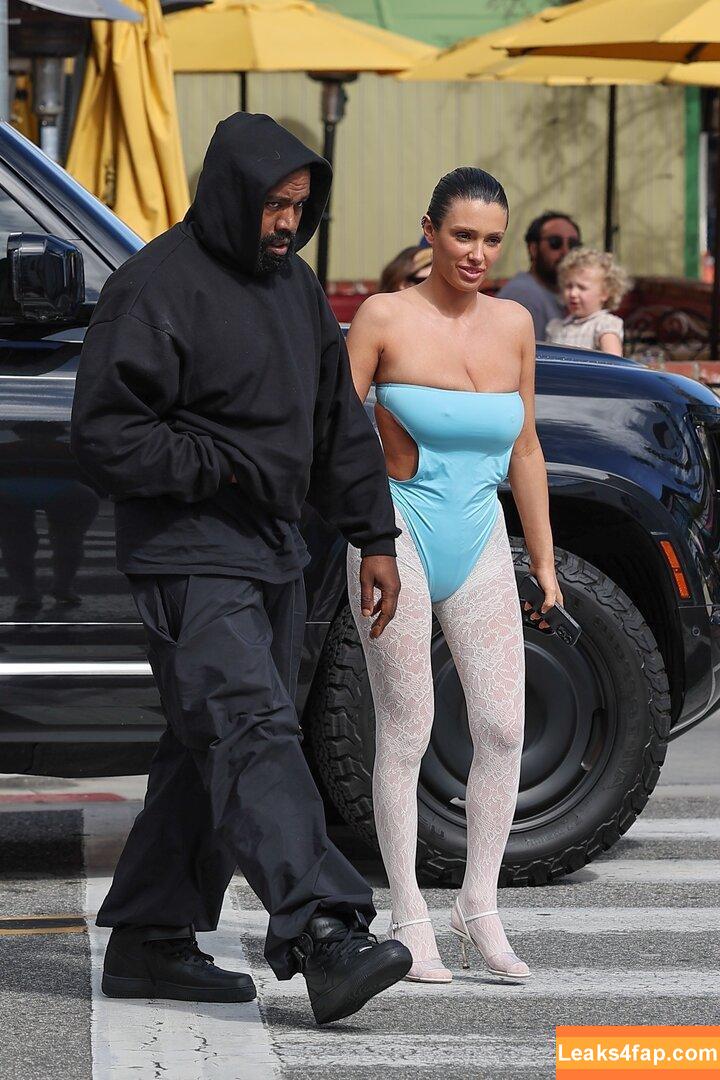 Bianca Censori / bianca.censori_official / biancacensori_official слитое фото фото #0375