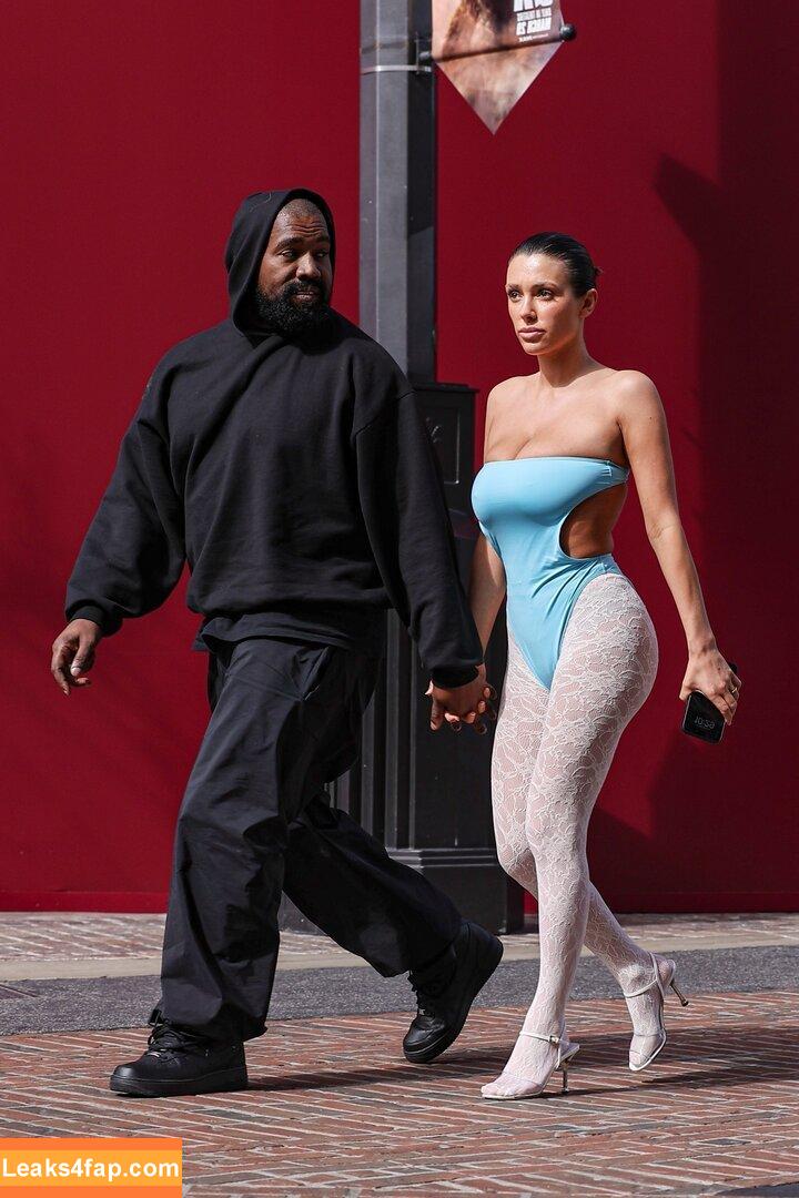 Bianca Censori / bianca.censori_official / biancacensori_official слитое фото фото #0380