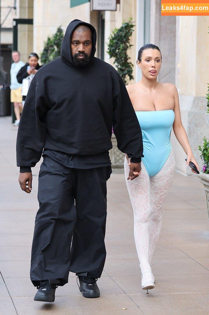 Bianca Censori / bianca.censori_official / biancacensori_official слитое фото фото #0381