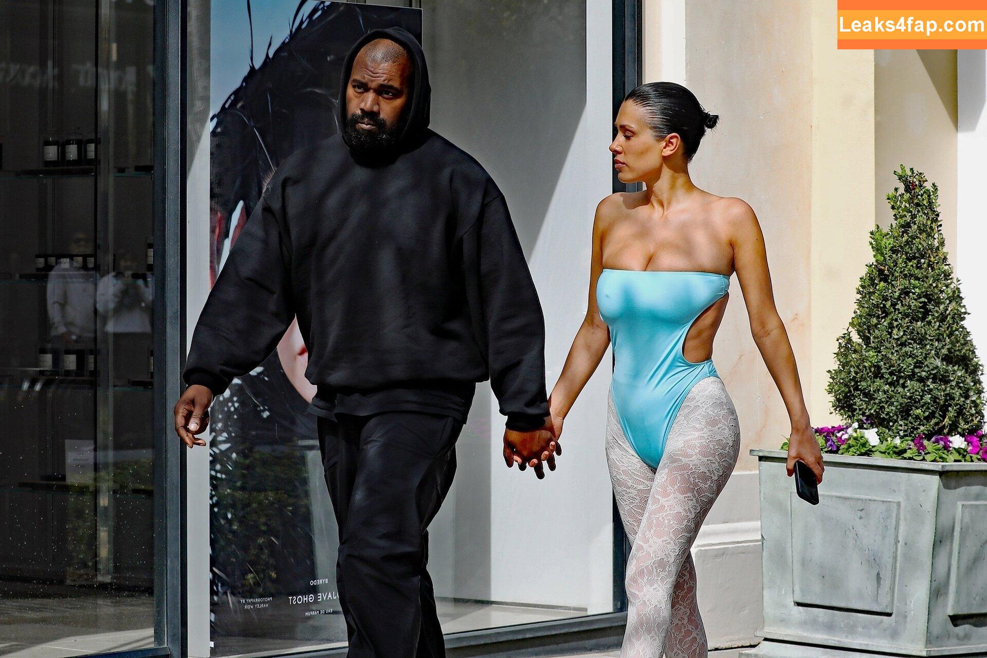 Bianca Censori / bianca.censori_official / biancacensori_official слитое фото фото #0389