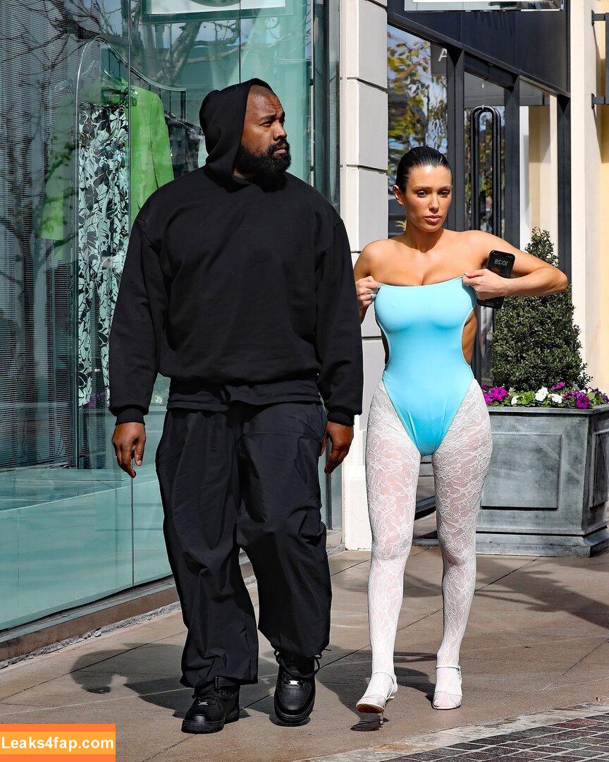 Bianca Censori / bianca.censori_official / biancacensori_official слитое фото фото #0390