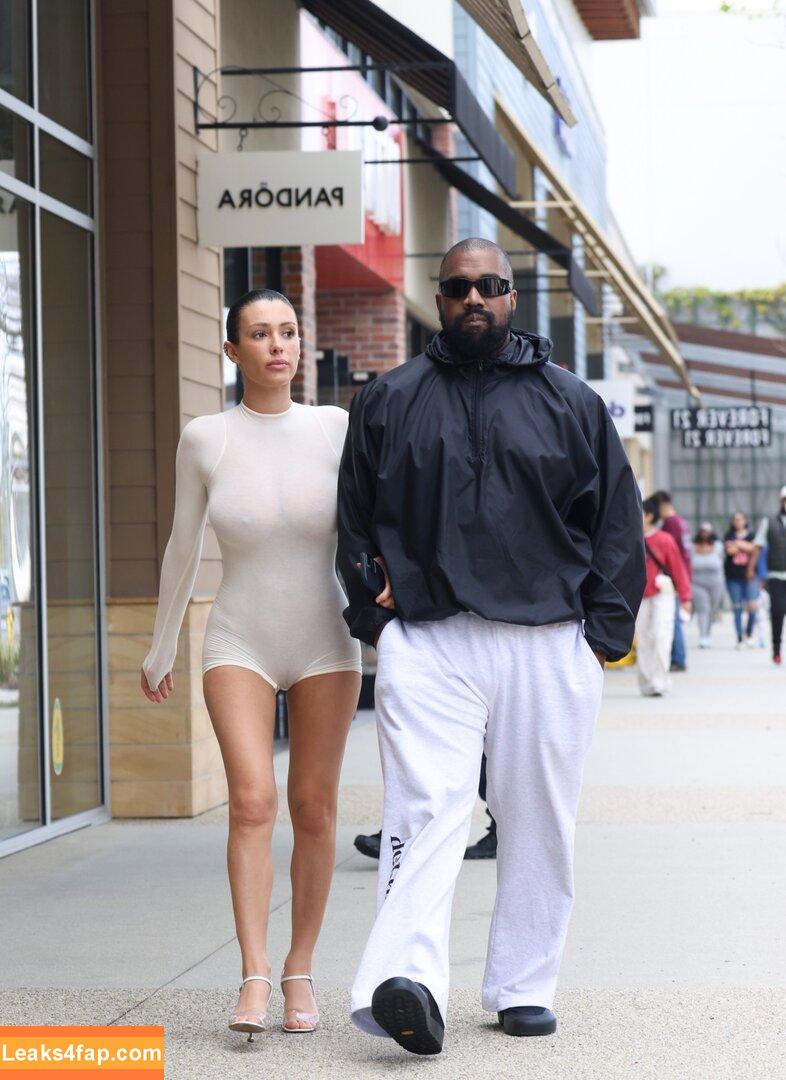 Bianca Censori / bianca.censori_official / biancacensori_official слитое фото фото #0405