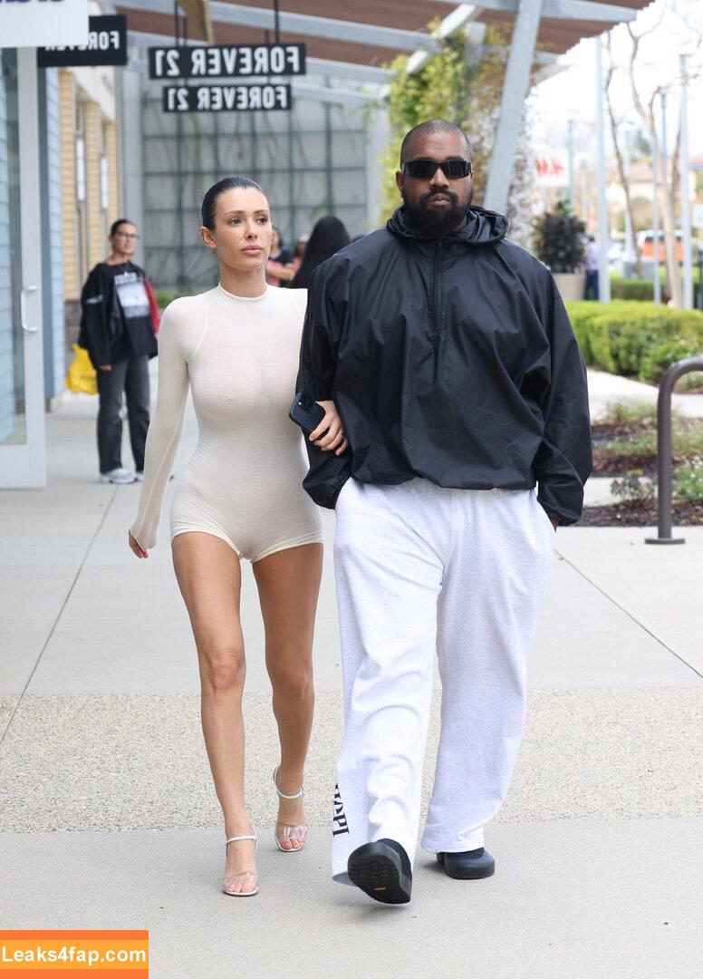 Bianca Censori / bianca.censori_official / biancacensori_official слитое фото фото #0410