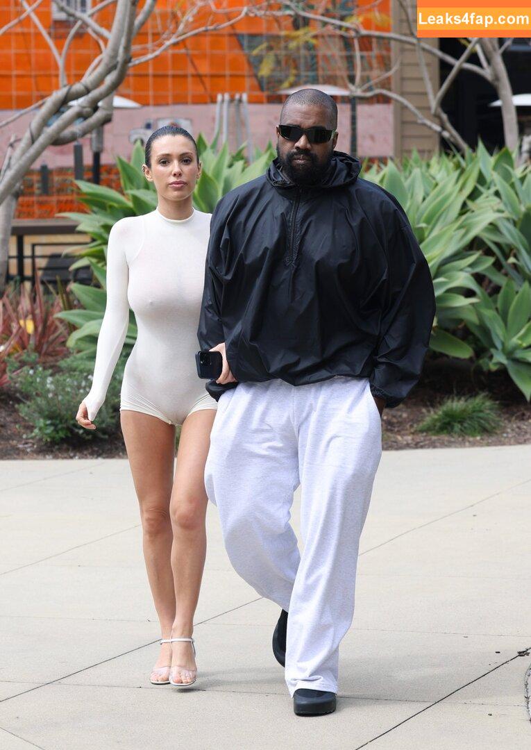 Bianca Censori / bianca.censori_official / biancacensori_official слитое фото фото #0415