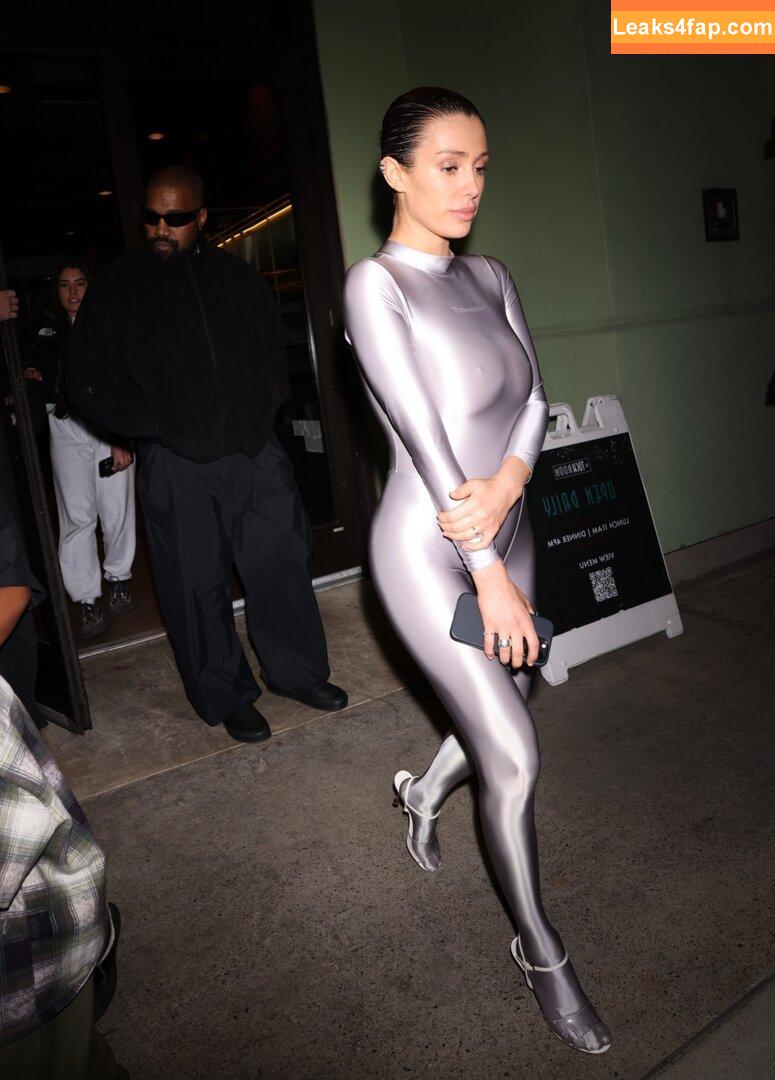 Bianca Censori / bianca.censori_official / biancacensori_official слитое фото фото #0426