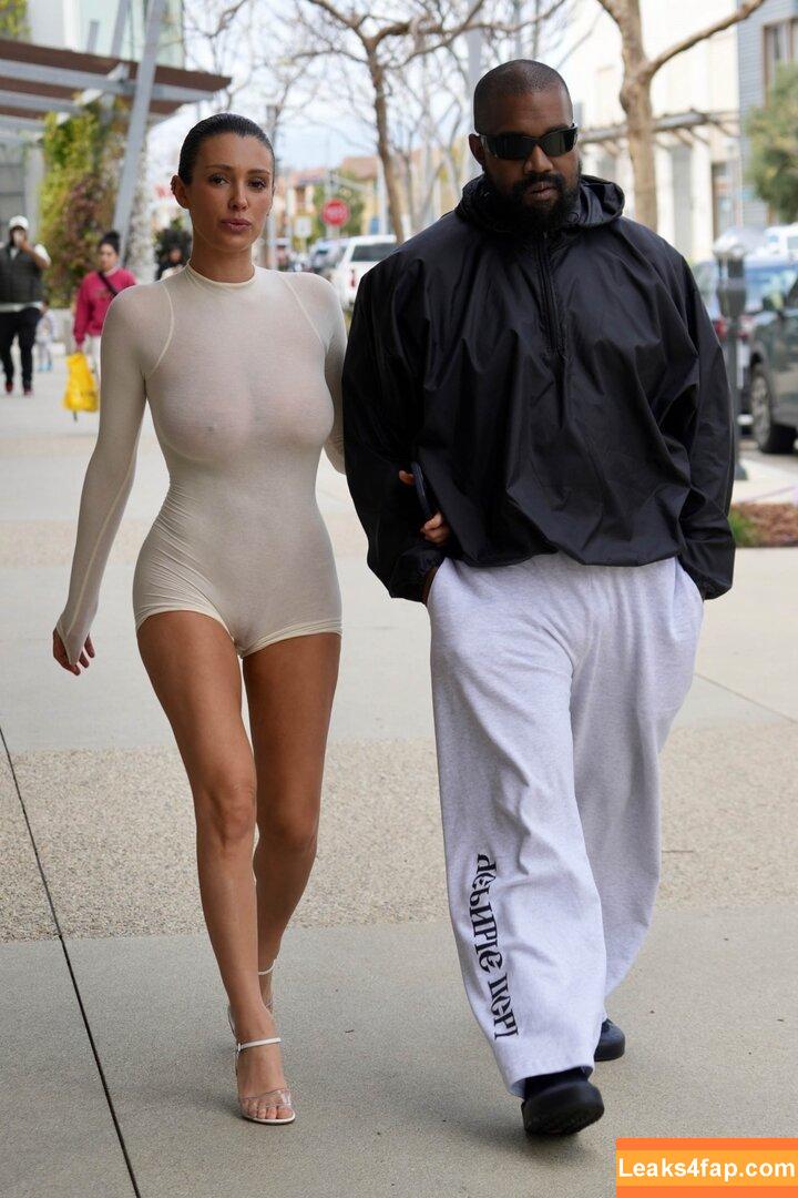 Bianca Censori / bianca.censori_official / biancacensori_official слитое фото фото #0455