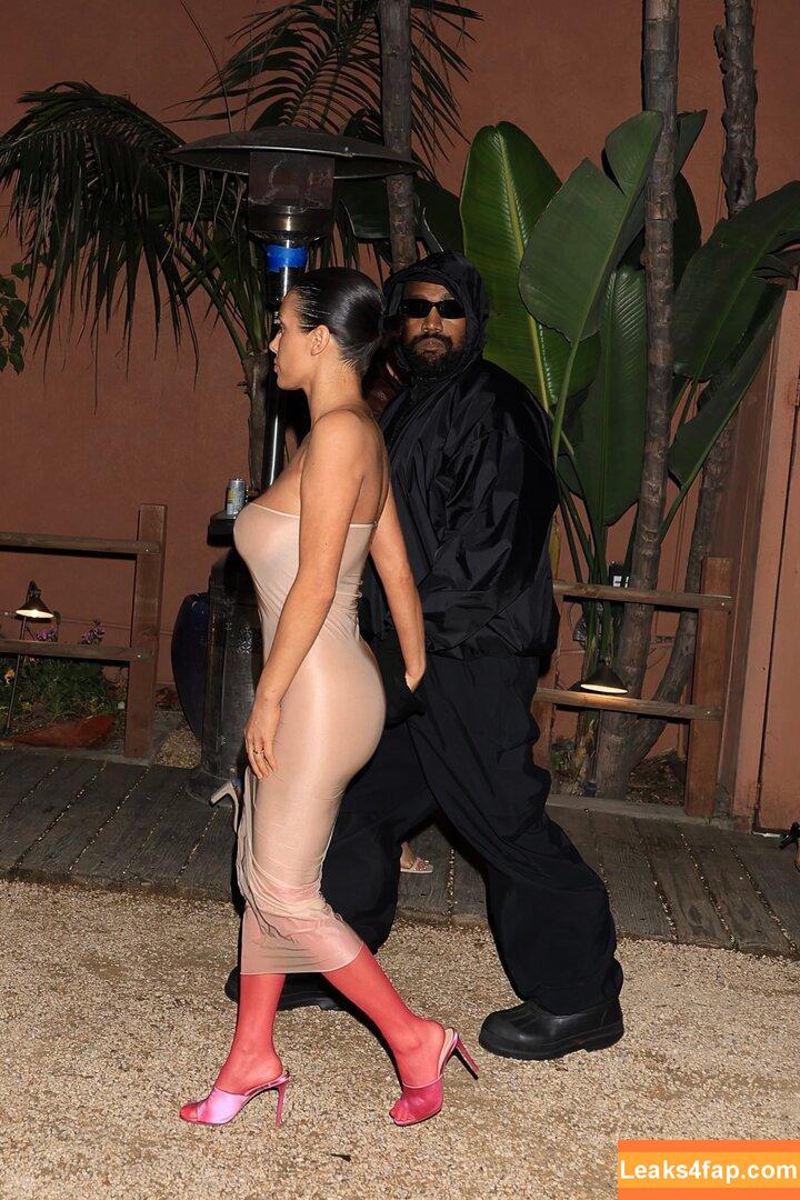 Bianca Censori / bianca.censori_official / biancacensori_official leaked photo photo #0481