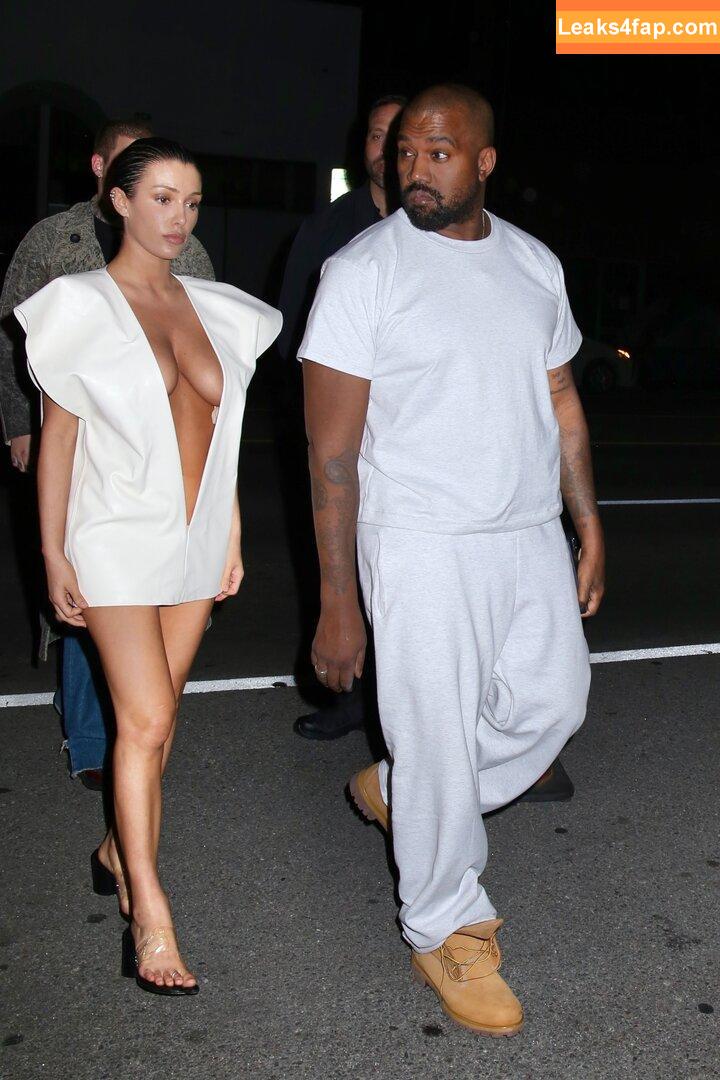 Bianca Censori / bianca.censori_official / biancacensori_official слитое фото фото #0493