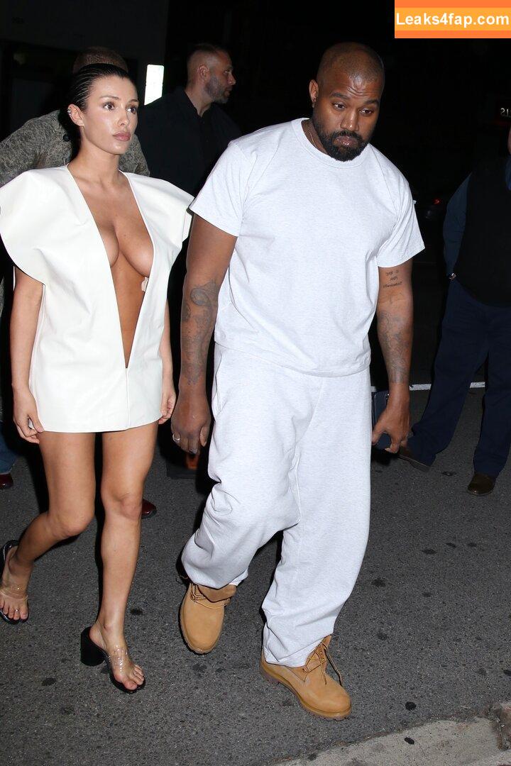 Bianca Censori / bianca.censori_official / biancacensori_official слитое фото фото #0494