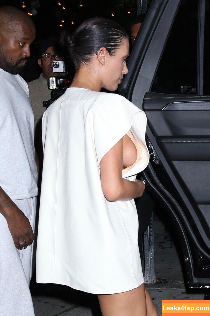 Bianca Censori / bianca.censori_official / biancacensori_official слитое фото фото #0503