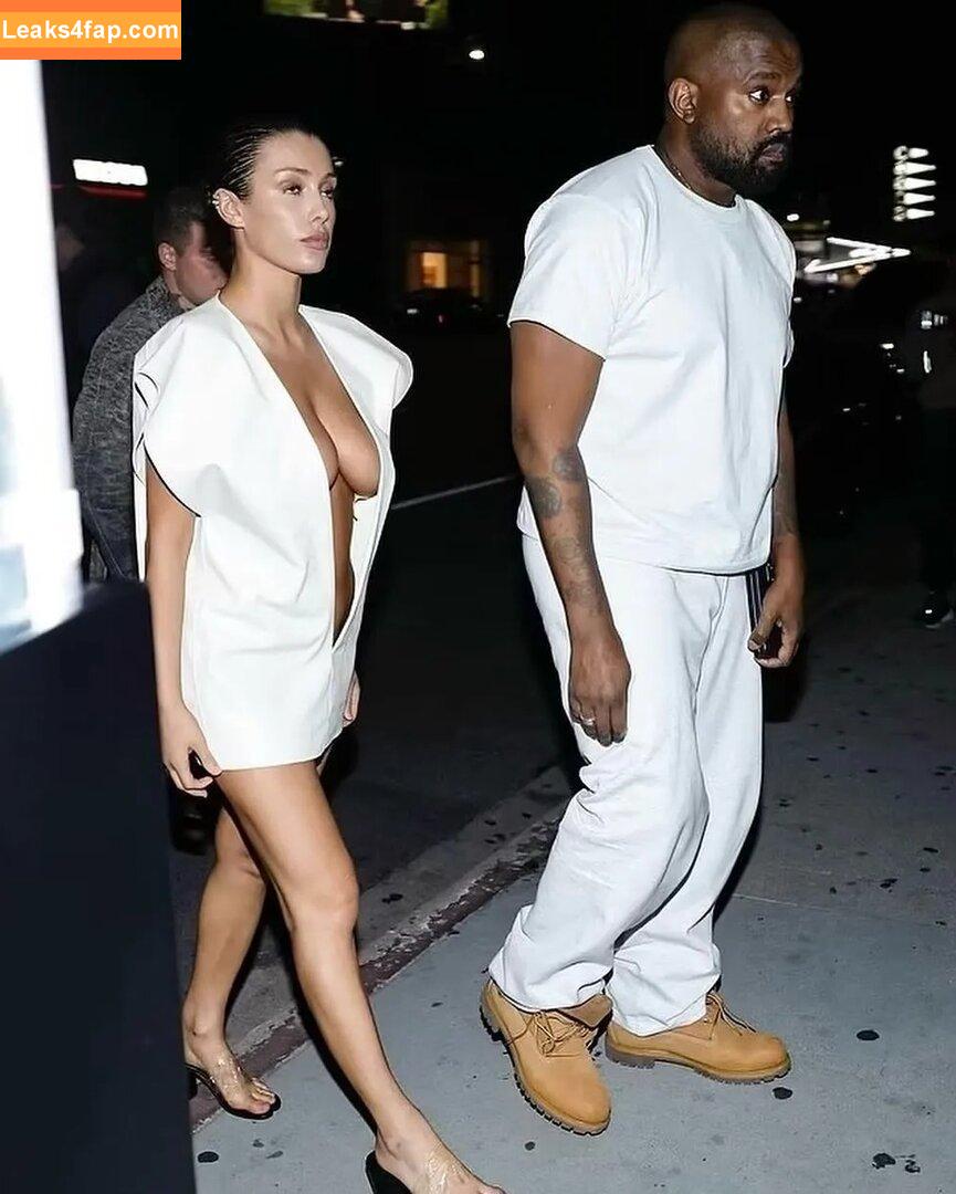 Bianca Censori / bianca.censori_official / biancacensori_official слитое фото фото #0507