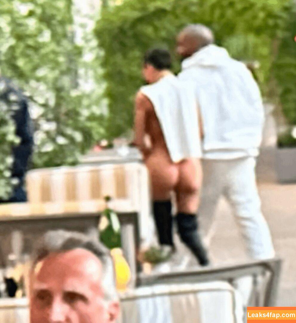 Bianca Censori / bianca.censori_official / biancacensori_official слитое фото фото #0536