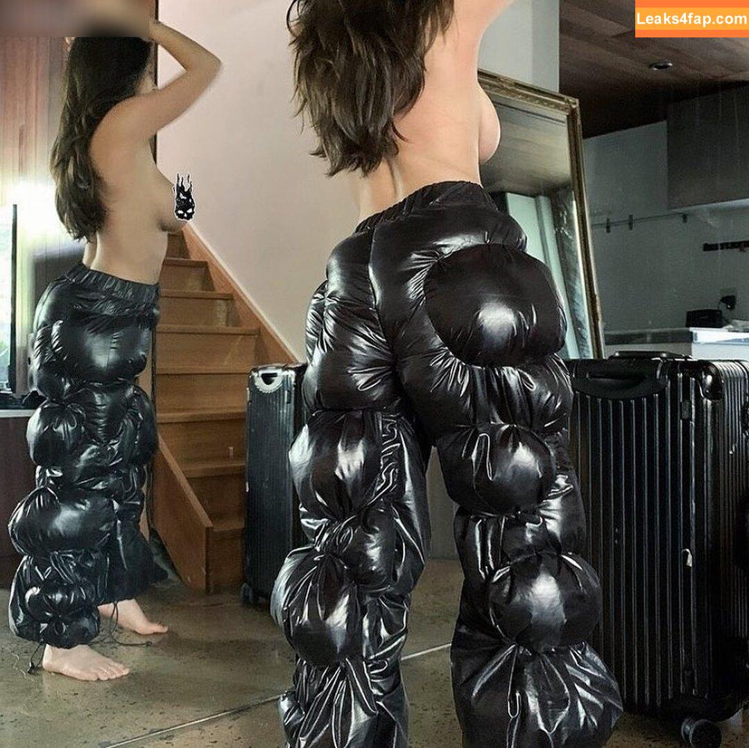 Bianca Censori / bianca.censori_official / biancacensori_official слитое фото фото #0545