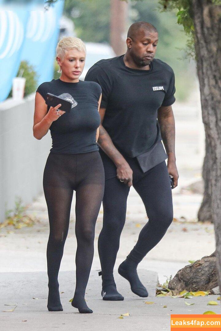 Bianca Censori / bianca.censori_official / biancacensori_official слитое фото фото #0563