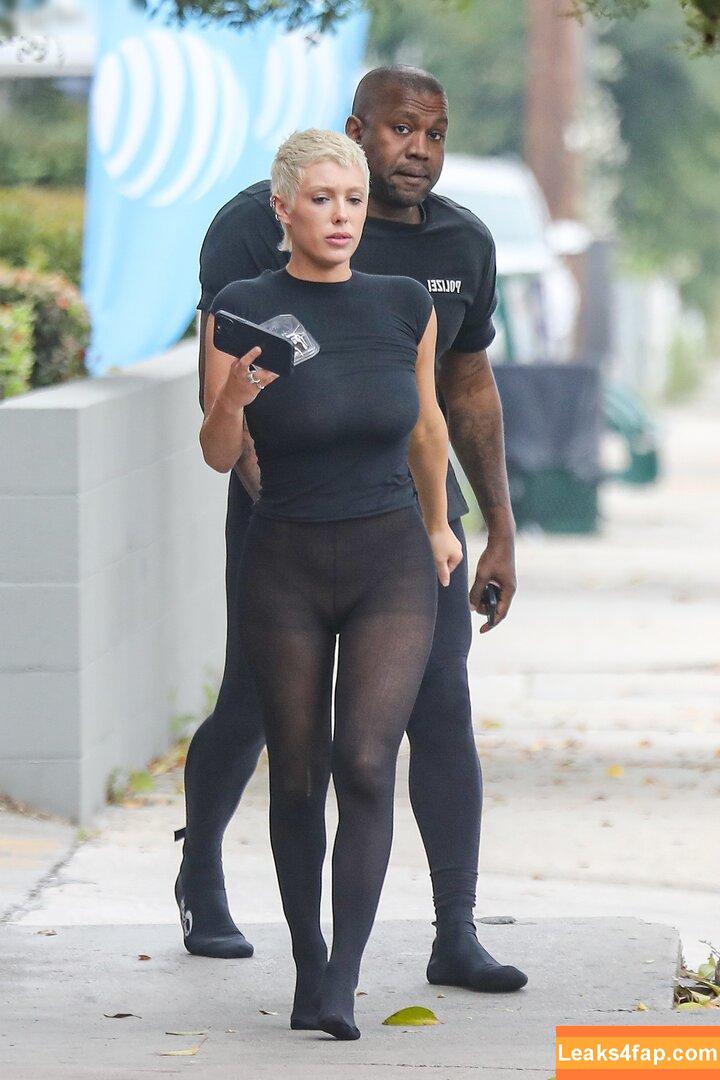 Bianca Censori / bianca.censori_official / biancacensori_official слитое фото фото #0564