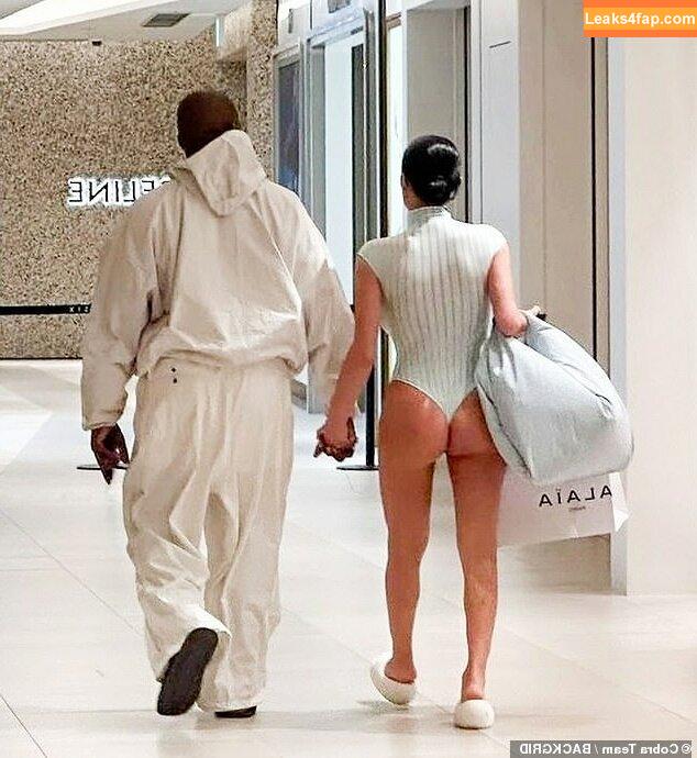 Bianca Censori / bianca.censori_official / biancacensori_official слитое фото фото #0588