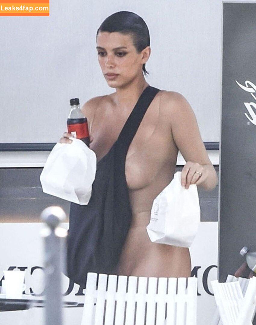 Bianca Censori / bianca.censori_official / biancacensori_official слитое фото фото #0611