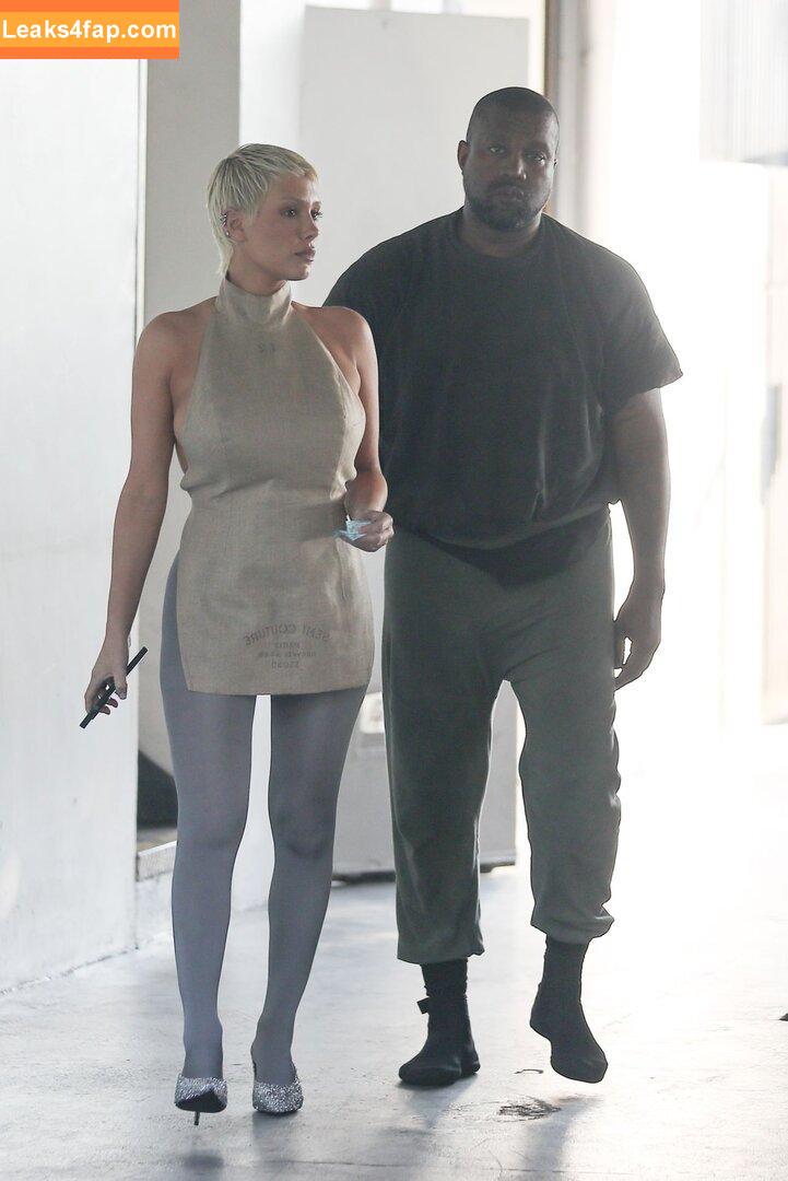 Bianca Censori / bianca.censori_official / biancacensori_official слитое фото фото #0623