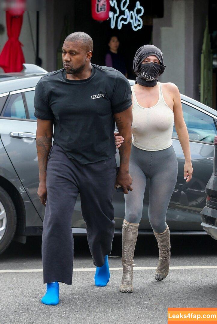 Bianca Censori / bianca.censori_official / biancacensori_official слитое фото фото #0632