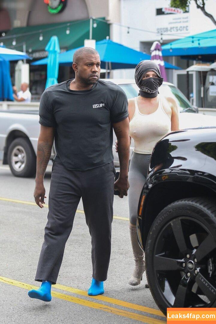 Bianca Censori / bianca.censori_official / biancacensori_official слитое фото фото #0639