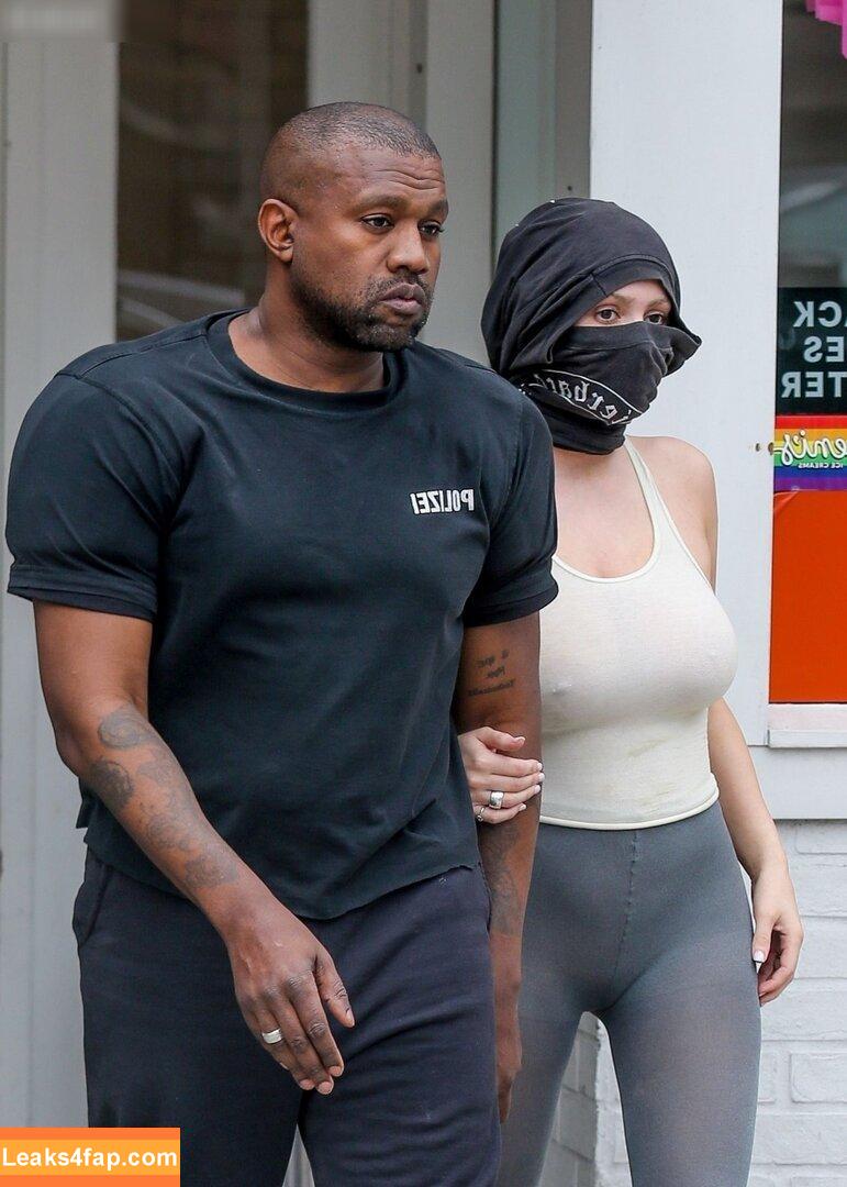 Bianca Censori / bianca.censori_official / biancacensori_official слитое фото фото #0640