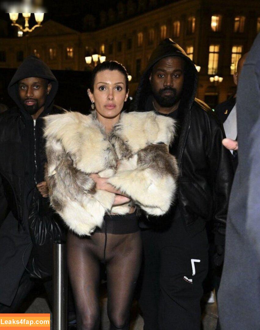 Bianca Censori / bianca.censori_official / biancacensori_official слитое фото фото #0693