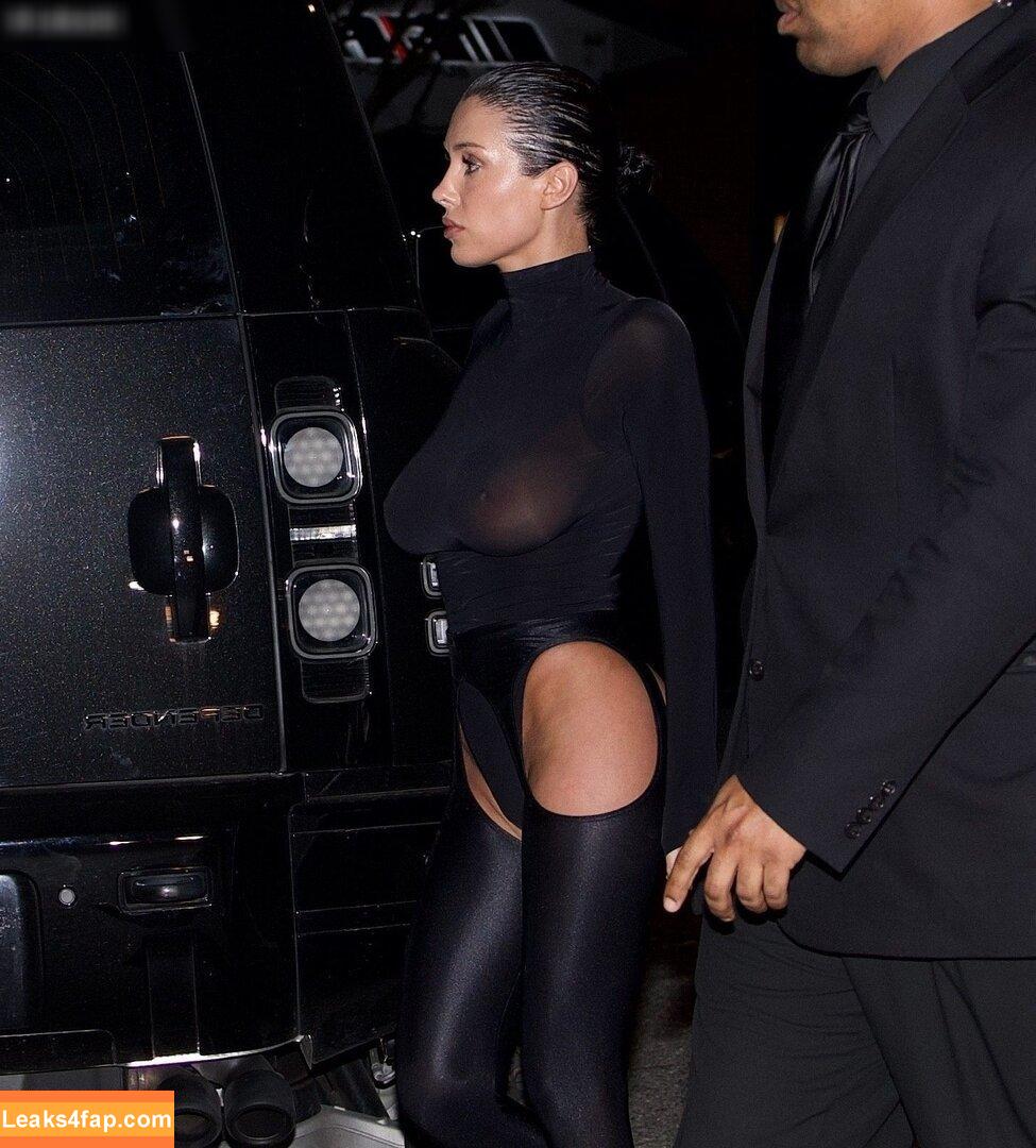 Bianca Censori / bianca.censori_official / biancacensori_official слитое фото фото #0734