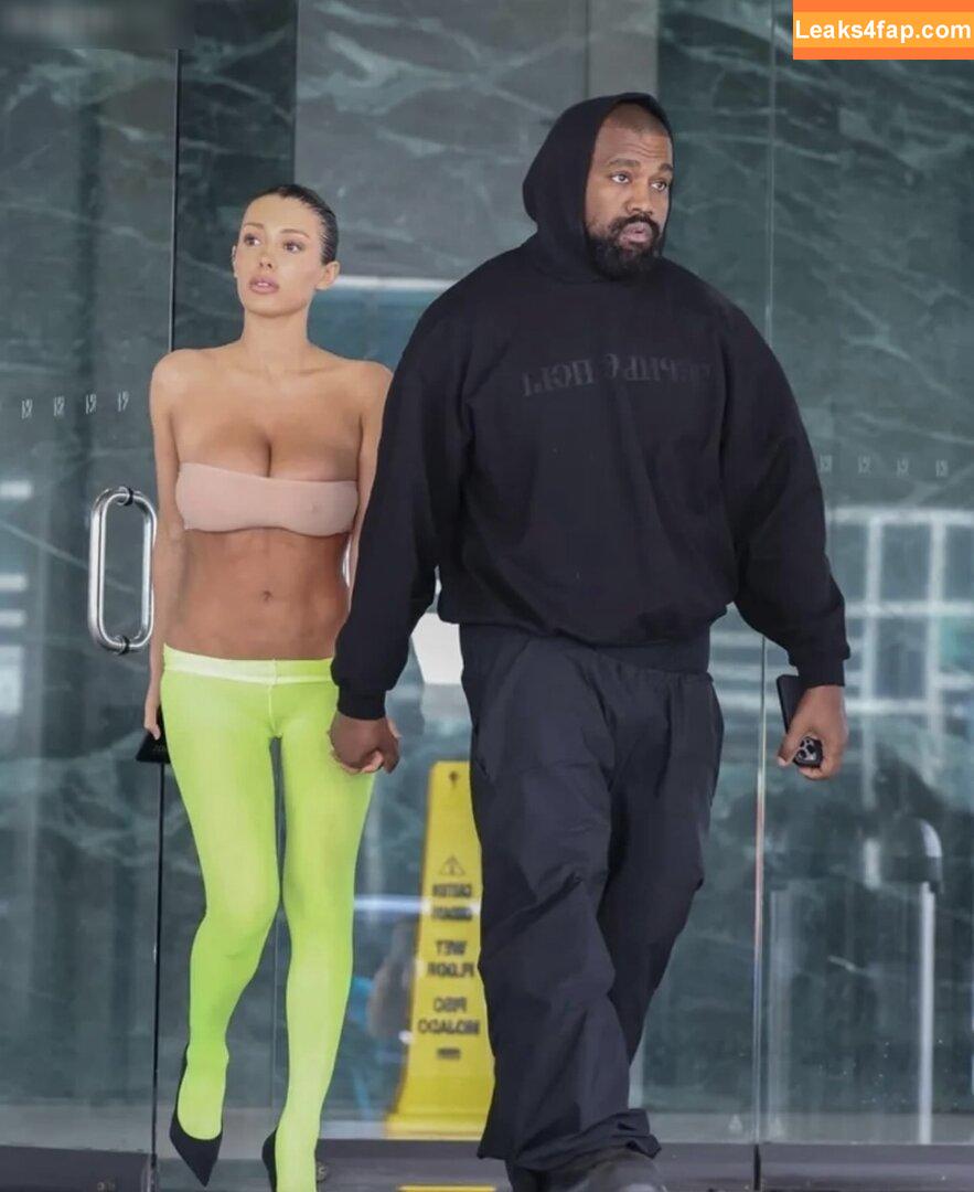 Bianca Censori / bianca.censori_official / biancacensori_official слитое фото фото #0747