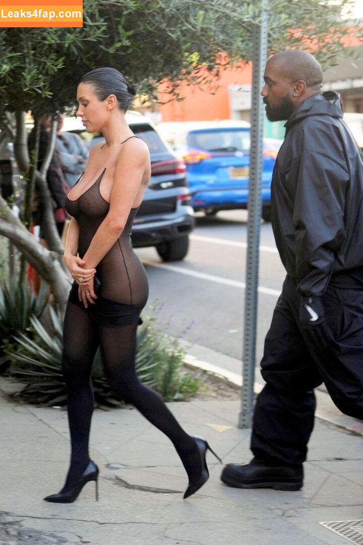 Bianca Censori / bianca.censori_official / biancacensori_official слитое фото фото #0757