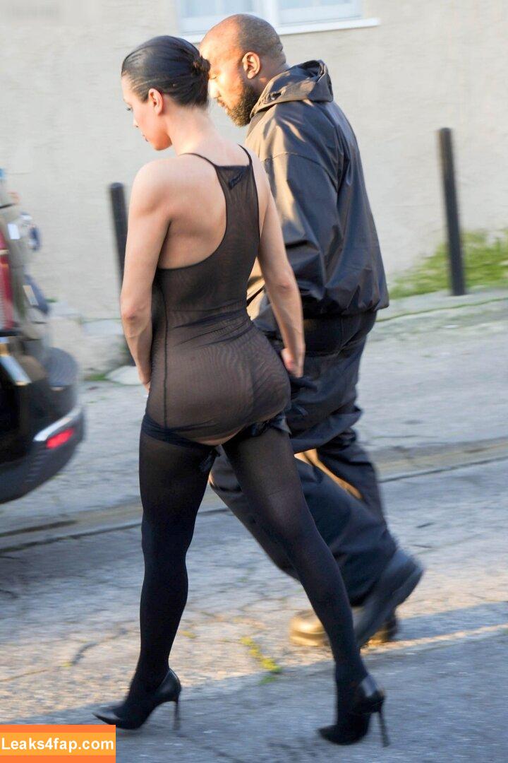 Bianca Censori / bianca.censori_official / biancacensori_official слитое фото фото #0767