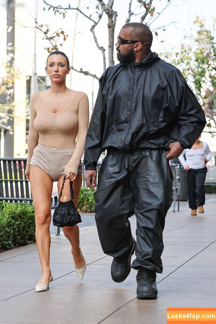 Bianca Censori / bianca.censori_official / biancacensori_official слитое фото фото #0774